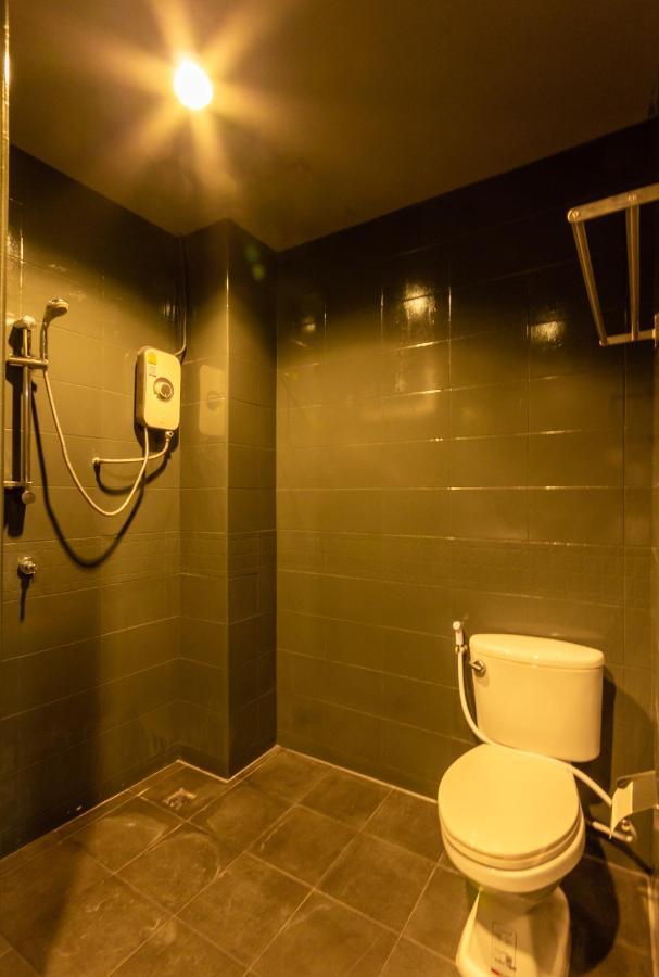 Matini Ratchada 32 Hotell Bangkok Eksteriør bilde