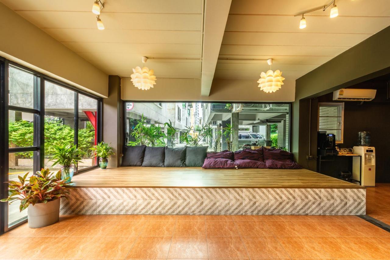 Matini Ratchada 32 Hotell Bangkok Eksteriør bilde